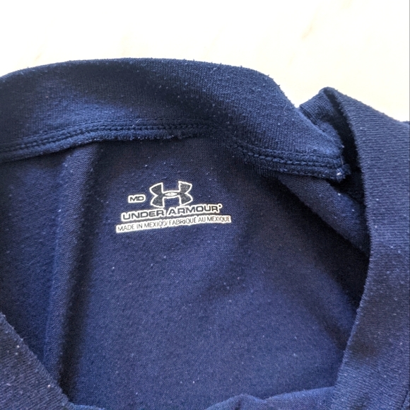 Under Armour Men's M t-shirt fits big - Picture 3 of 3